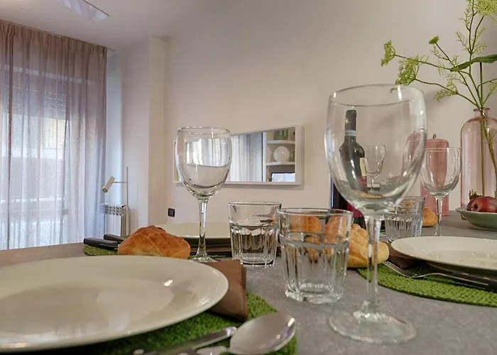 Modern Lakefront 1-bedroom Lägenhet